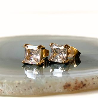 nemesacél fülbevaló cirkónia kővel és 18 karátos arany bevonattal