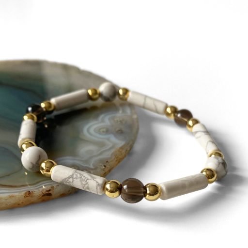 howlit és füstkvarc ásványgyöngy karkötő