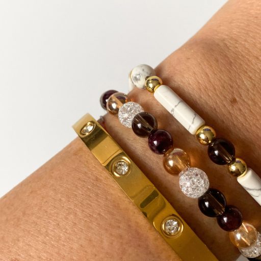 howlit és füstkvarc ásványgyöngy karkötő