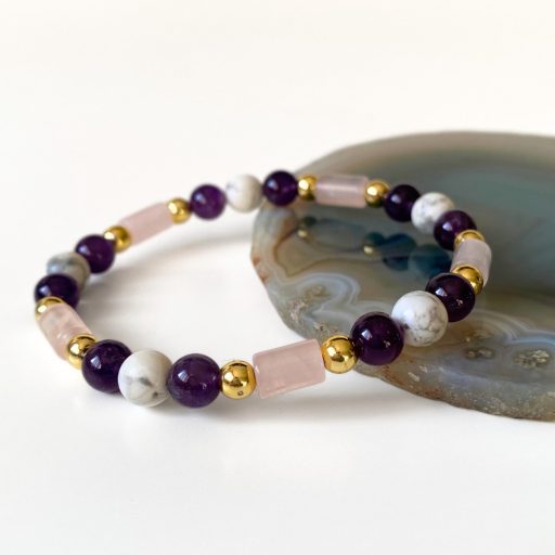 ametiszt, howlit, rózsakvarc ásványgyöngy karkötő