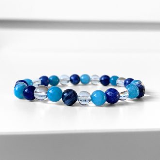 hegyikristály, kvarc, szodalit női ásványgyöngy karkötő