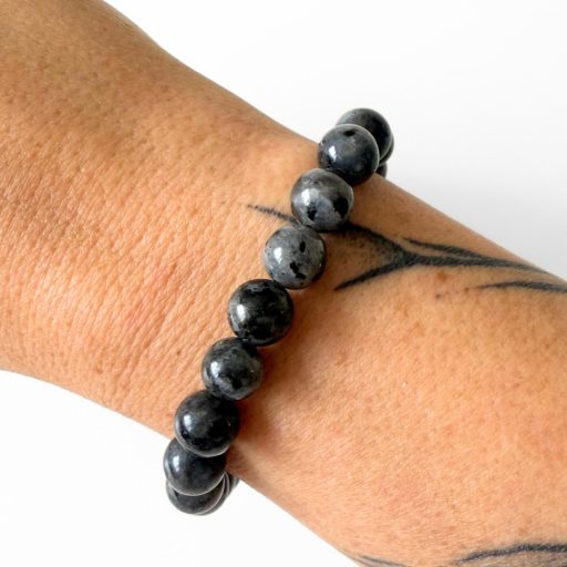 larvikit férfi ásványgyöngy karkötő