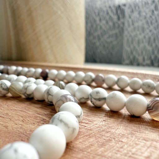 howlit és botswana achát ásvány karkötő és nyaklánc